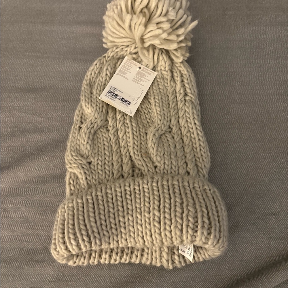 Forever 21 Cream Cable Knit Pom-Pom Hat